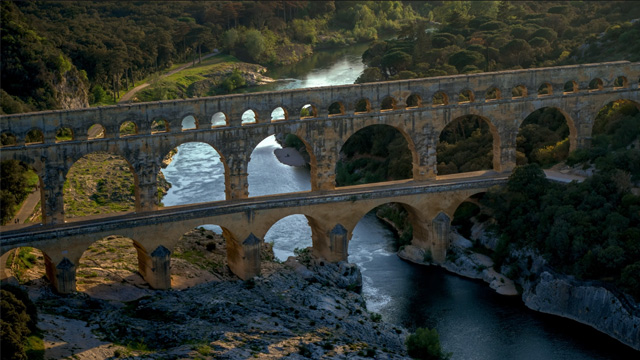 video drone pont du gard occitanie